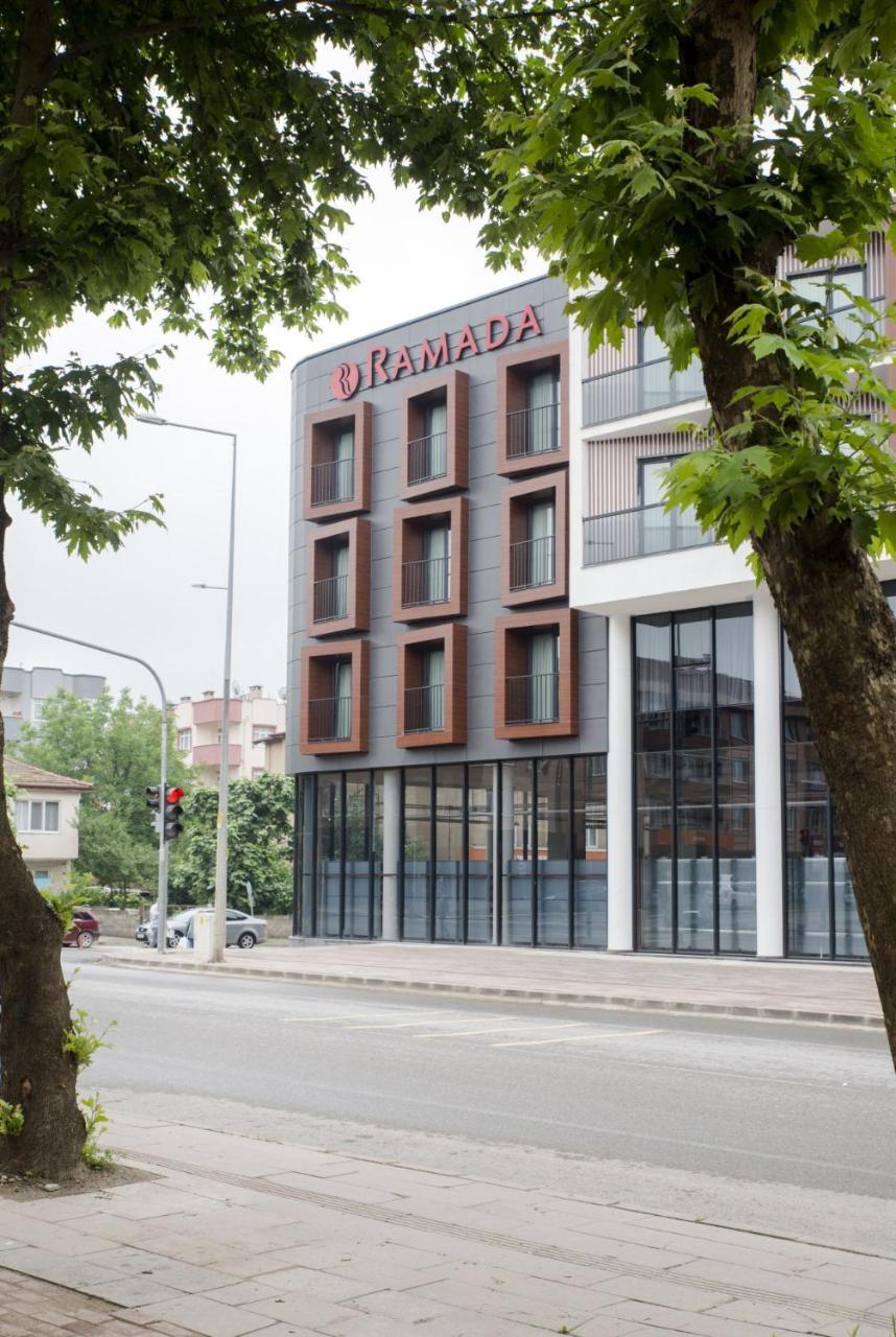 Ramada By Wyndham Sakarya Hendek Hotel Exterior photo